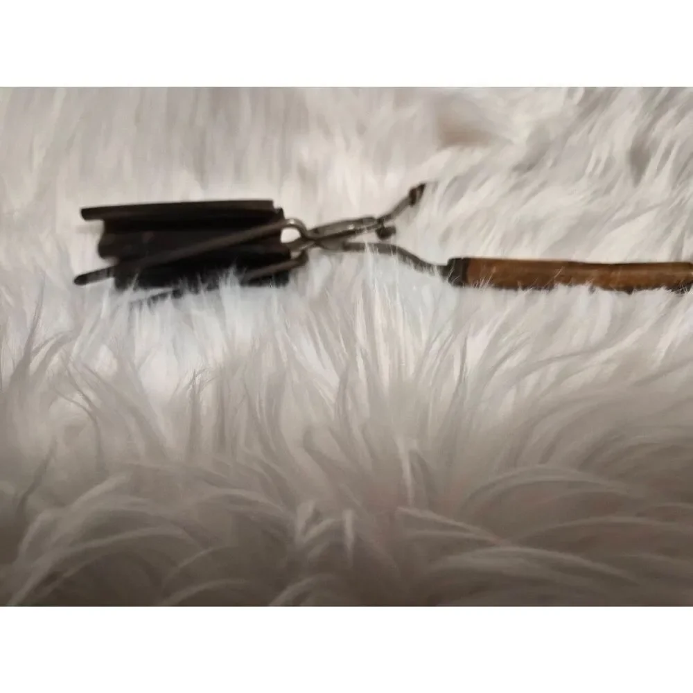 Vintage crimping iron
